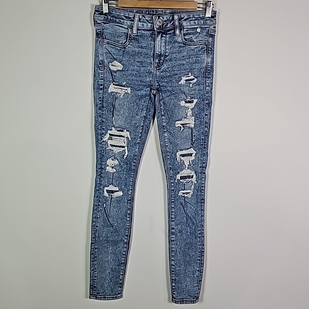 American Eagle next level stretch size 4 distressed style jeggings